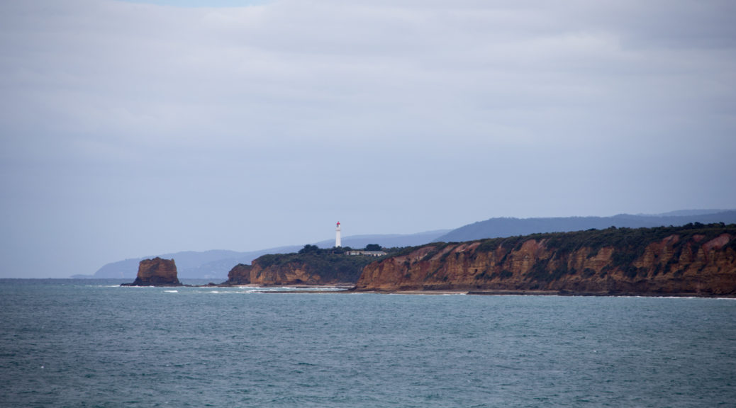 Coast between Lorne and Apollo Bay